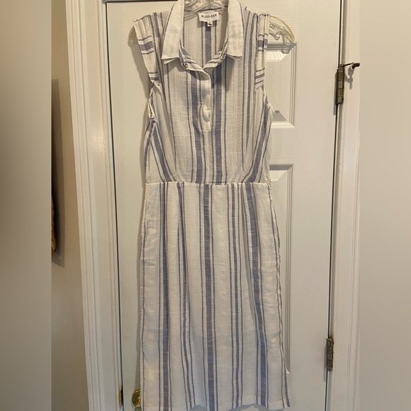 olive +oak blue and white striped lined linen dress. - Picture 2 of 3